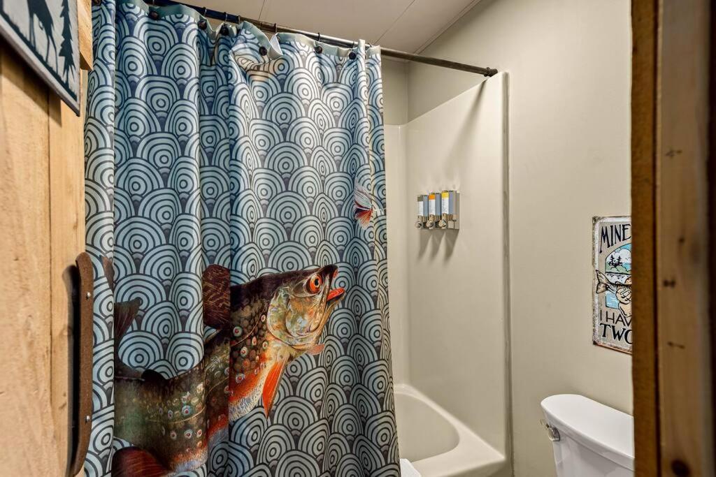 Stonegate Lodge 2 Queen Beds Wifi 50In Roku Tv Salt Water Pool Room #105 尤里卡斯普林斯 外观 照片