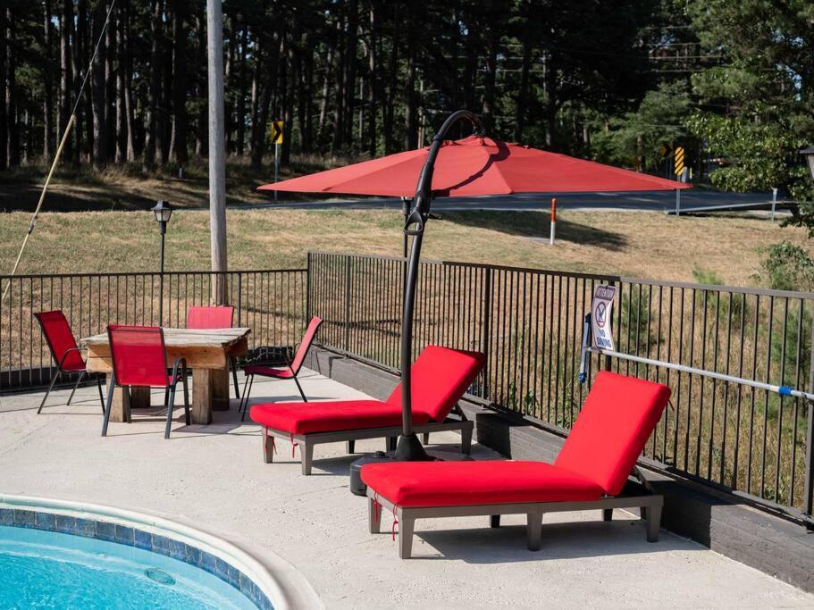 Stonegate Lodge 2 Queen Beds Wifi 50In Roku Tv Salt Water Pool Room #105 尤里卡斯普林斯 外观 照片